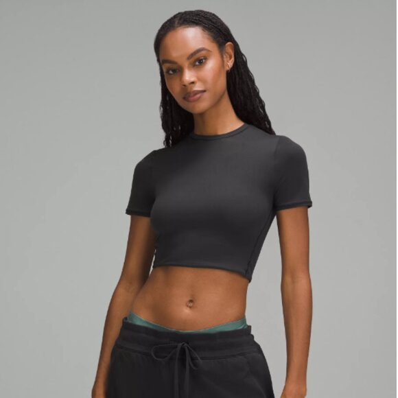 NWT - Lululemon Wundermost Cropped Crewneck T - Picture 1 of 1